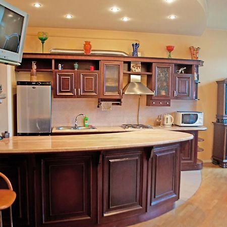 Two Bedroom Luxury Apartment إلفيف المظهر الخارجي الصورة